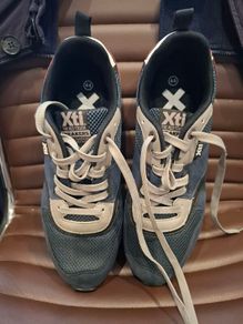 runners / Trainers size 9