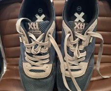 runners / Trainers size 9