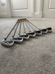 Taylormade R9 Golf Irons