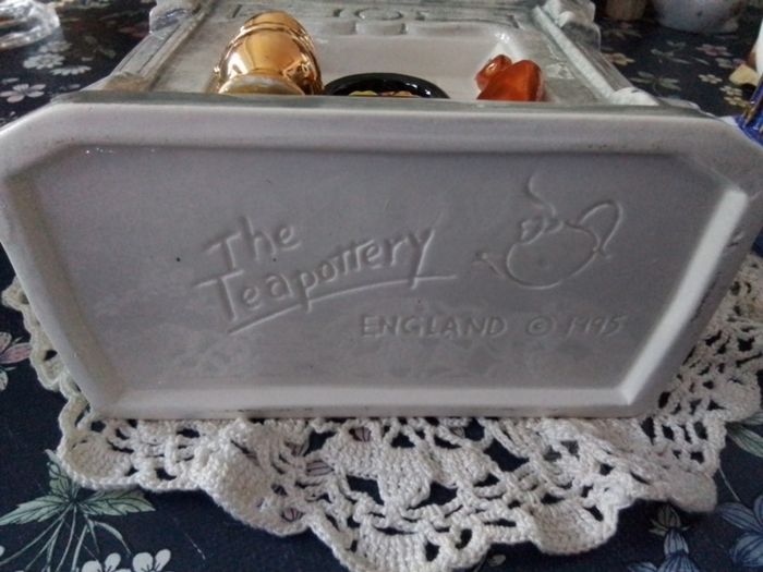 VTG Novelty Teapot " Teapottery Co."
