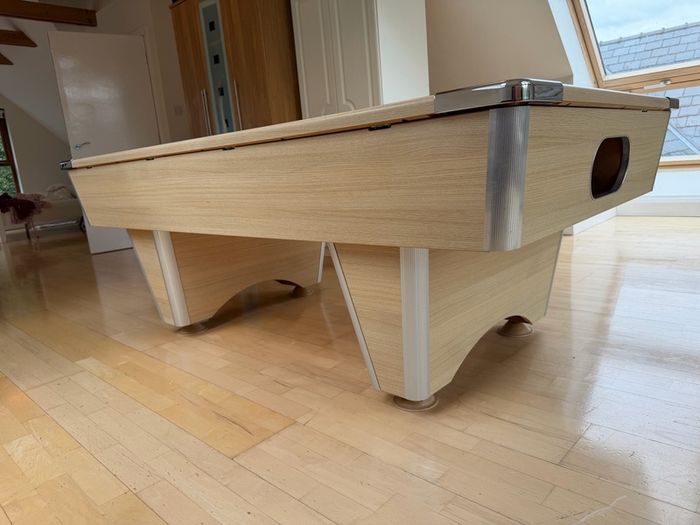 DPT Slate Bed Pool Table - Made In UK - Cues / Balls/Triangle
