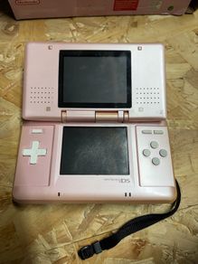 Nintendo Pink DS