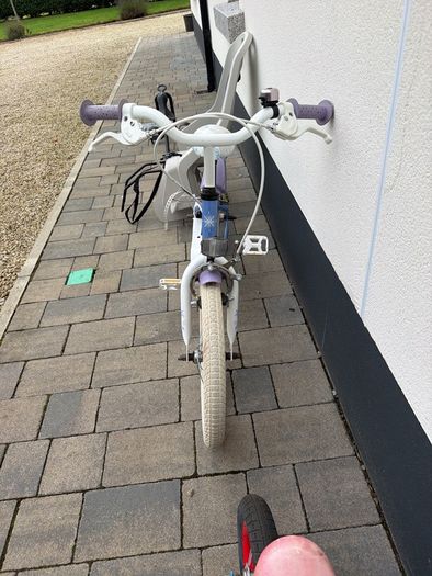 Frozen bike 6-7yr old.