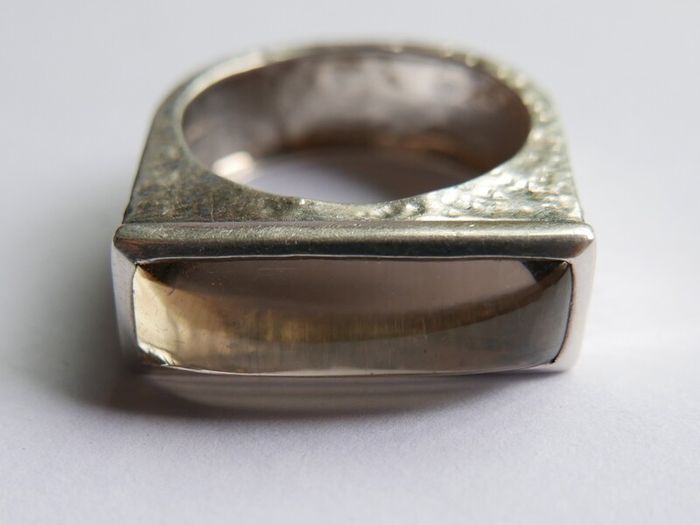 Vintage 925 Sterling Silver Ring with Rectangular Stone