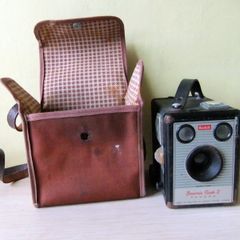 Old Kodak Brownie Camera & Bag