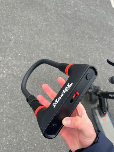 Kugo M4 PRO - Electric scooter