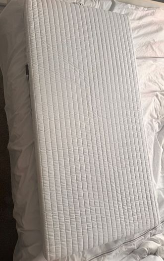 baby cot