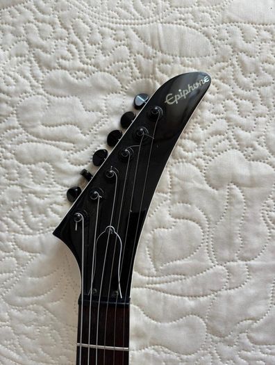 Epiphone 1984 Explorer EX