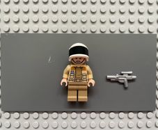 lego Star Wars sw1328 Captain Antilles minifigure- Dark Tan Shirt, Large Rank Badge