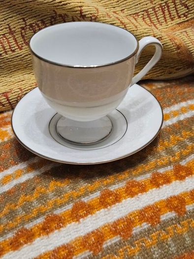 Fine china. Handcrafted Ireland. Coffee cups, Milk & Sugar
