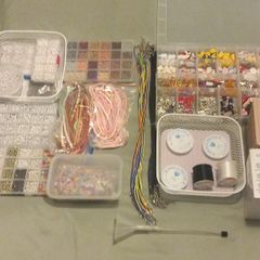Jewellery and keychain making kits