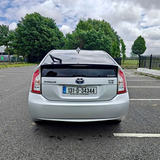 2013 Toyota Prius 1.8 Hybrid - Priced to Sell