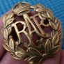 WW2 British Military RAF Royal Air Force Cap Badge Dark Brass East West Lugs KC Kings Crown Image 5