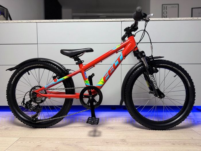 FELT Q20 Kids Bike 20 inch (Like New)