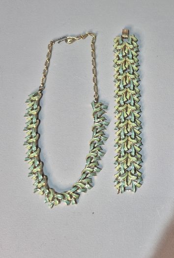 Stunning Vintage Signed Jewelcraft (Coro) Mid-Century Enamel Necklace & Bracelet Demi-Parure Set