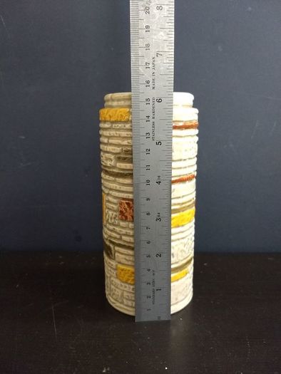 Fabulous Vintage Retro Kitsch Sylvac Cylindrical Vase from the "Brickwork" Range Produced in the 60's and 70s, Shape Number 3812