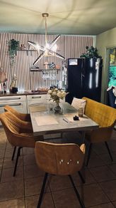 kitchen table and 3chairs