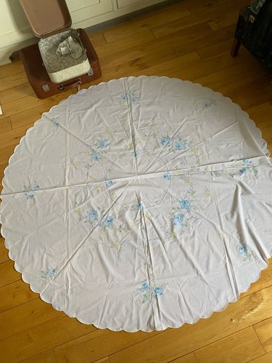 Table cloths - vintage