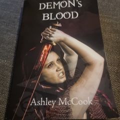 Demons Blood. Ashley McCook.