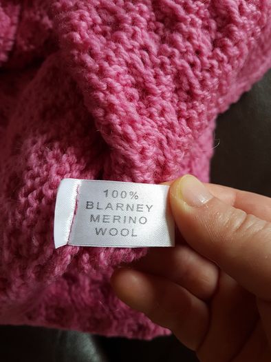 BNWT - blarney Woollen Mills Aran Poncho