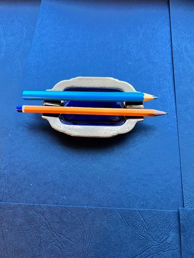 Cigarette ash tray