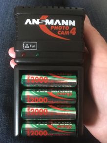 Brand New Battery charger with 4 AA rechargeable 2000mAh batteries