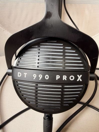 Beyerdynamic DT 990 Pro X