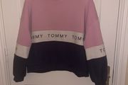 tommy hilfiger jumper