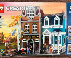 Lego Bookshop 10270