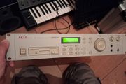 AKAI S2000 Sampler
