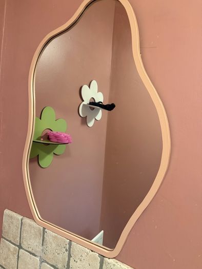 pink mirror