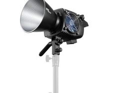Extremely powerfull light for studio photography (Zhiyun MOLUS B500)