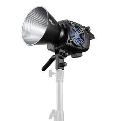 Extremely powerfull light for studio photography (Zhiyun MOLUS B500)