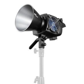 Extremely powerfull light for studio photography (Zhiyun MOLUS B500)