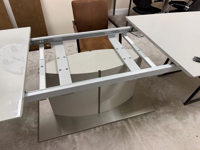Modern High Gloss Extending Dining Table and 4 Chairs 200cm to 280cm