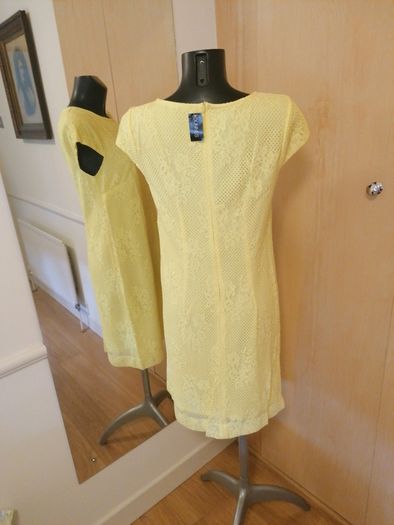 Women's Lace Dress in Lemon NWT Size 14