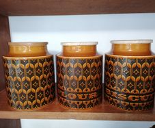 Hornsea Large storage jars by 3