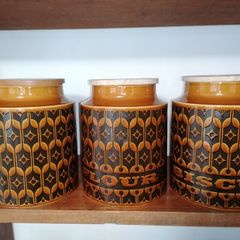 Hornsea Large storage jars by 3
