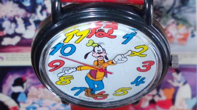 Vintage Goofy Disney Store Watch