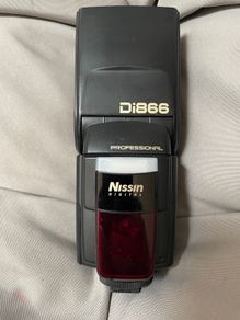 Nissin DI866 speedlite