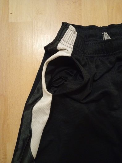 Nike Shorts ((Adult M/Immaculate))