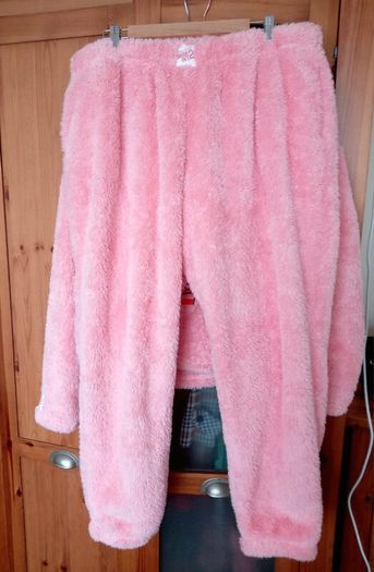 Pyjamas and slippers - Inside Out 2