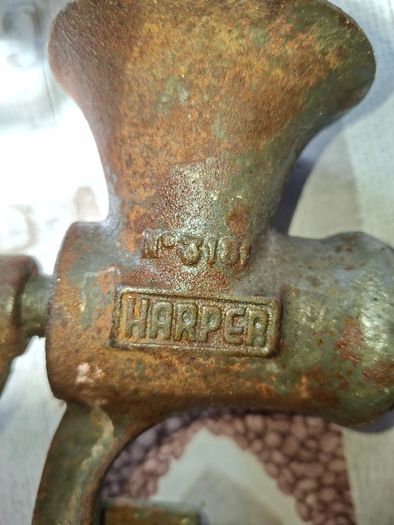 Old Table Top Harper Manual Meat Mincer. Postage Available or Collection, It is designed for grinding meat to make products such as sausages, burgers, or meatloaf.The cast iron body