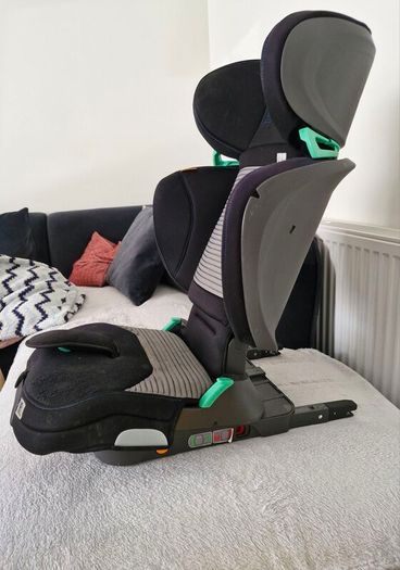Chicco Fold & Go i-Size Car Child Seat