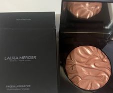 Laura Mercier Face Illuminator Highlighting Powder in INDISCRETIONS BNIB