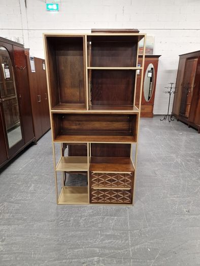Open-Display Bookcase