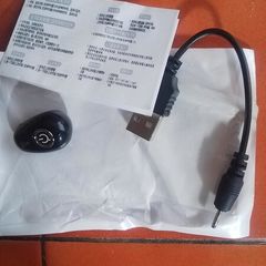 New Bluetooth earphone.
