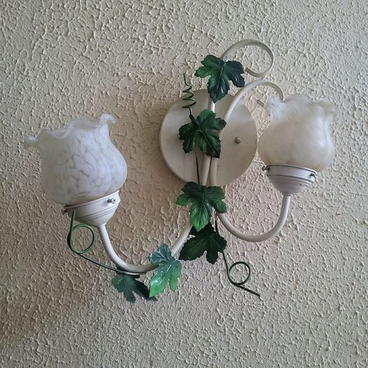 Vintage toleware wall light