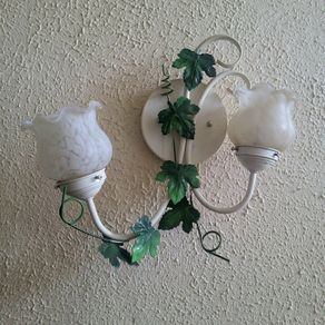Vintage toleware wall light