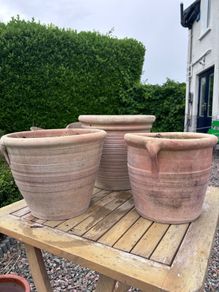 Set of 3 terracotta pots
